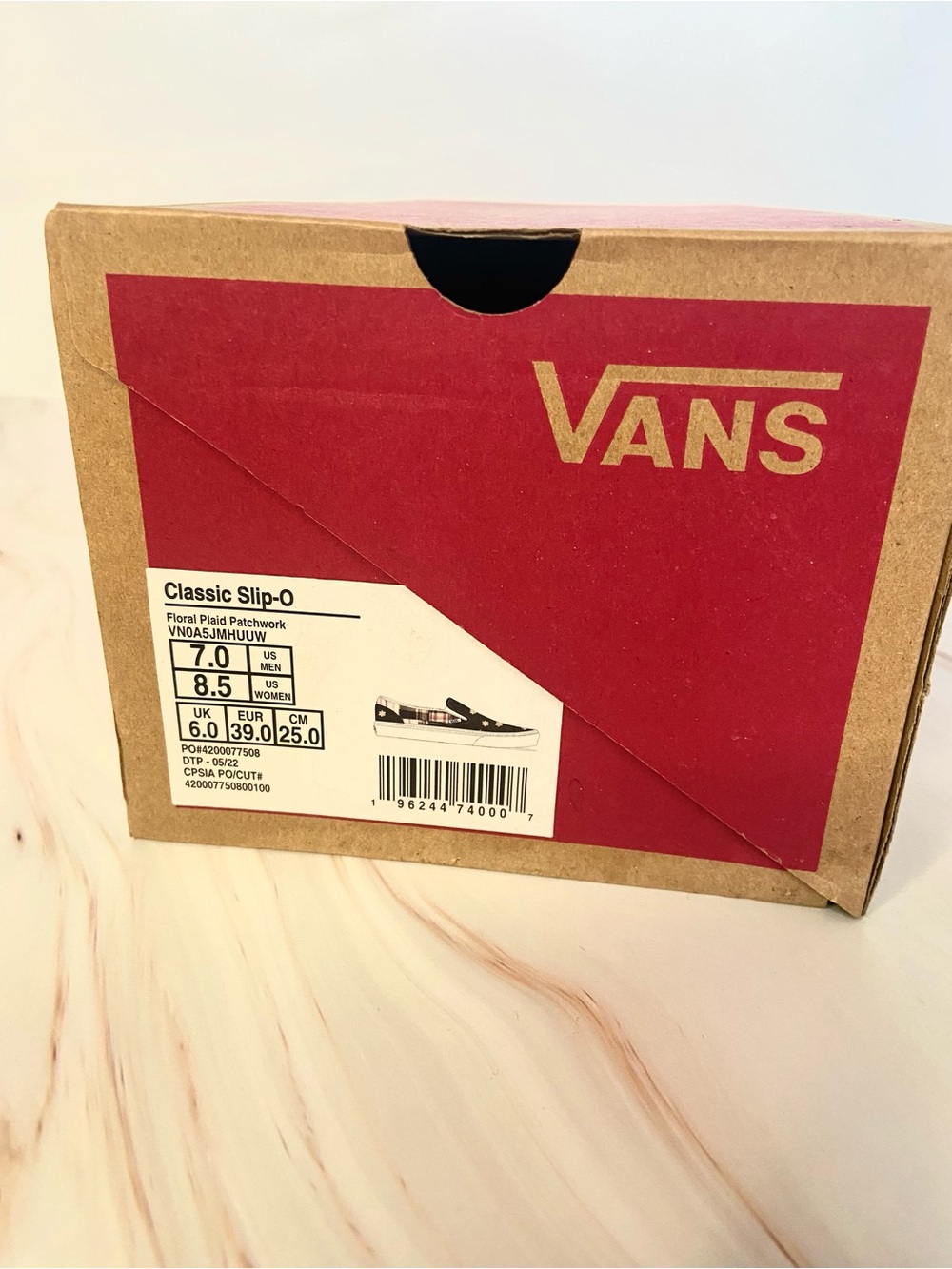 Vans Slip-On Sneakers with Daisy Embroidery - Picture 4 of 5